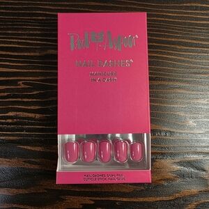 Red Aspen Nail Dashes – Harper Picks Peonies – New in Box